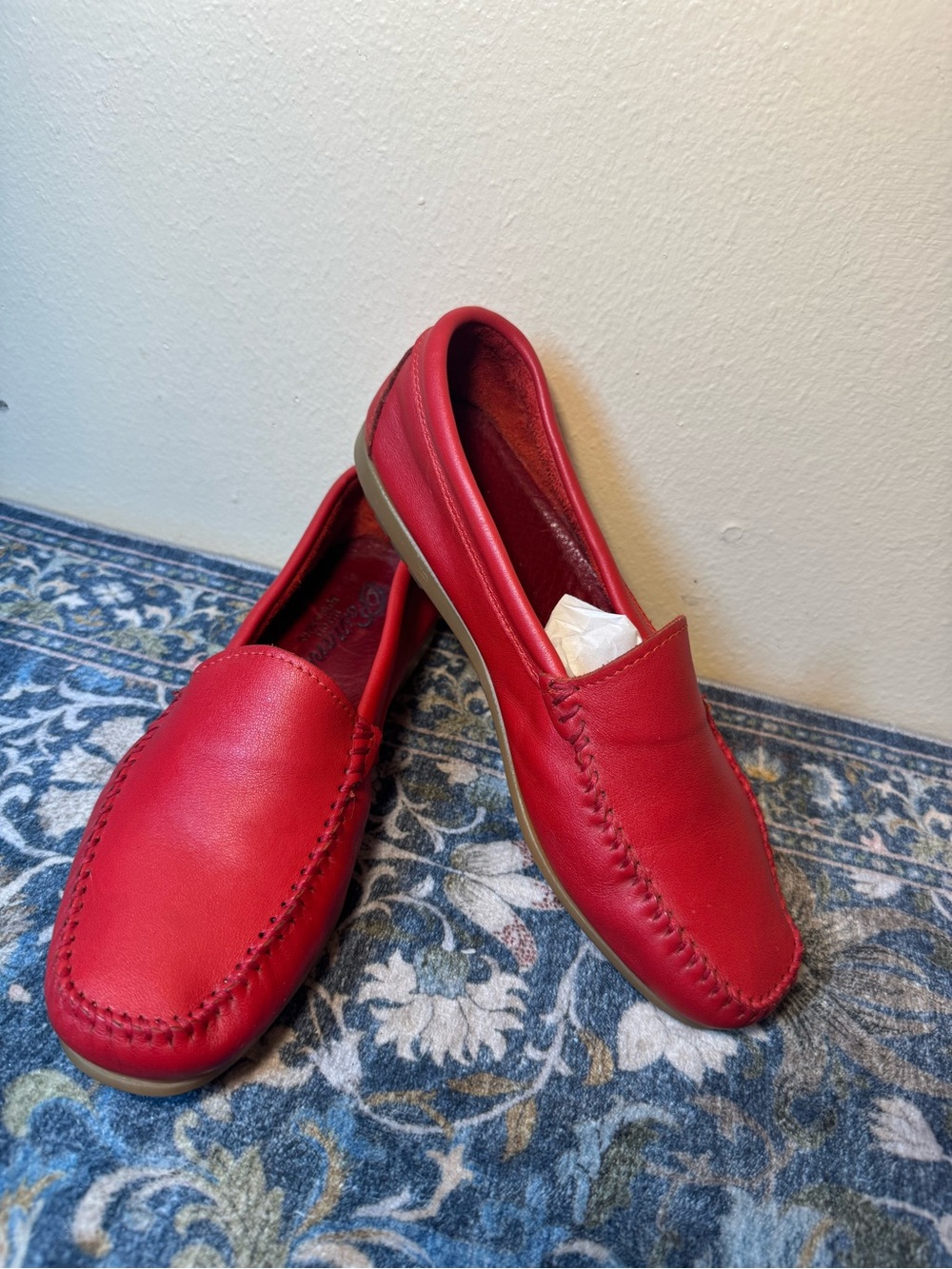 Positano Women's Red Leather Slip-On Driving Moc Loafer - Classic  7.5-8